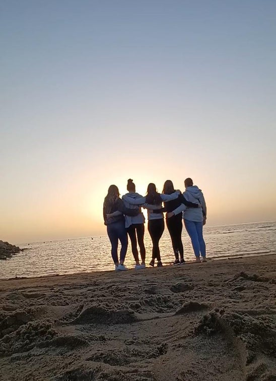 Mädchen am Strand von Siena Mädchen am Strand von Siena