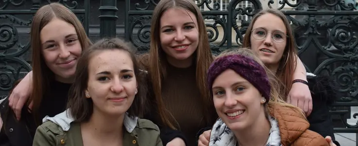 Schülerinnen in der Steiermark Schülerinnen in der Steiermark