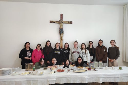 Gruppenfoto (Schülerinnen der Fachrichtung Hauswirtschaft) Gruppenfoto (Schülerinnen der Fachrichtung Hauswirtschaft)