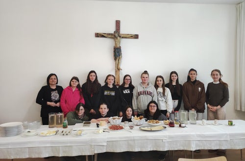 Gruppenfoto (Schülerinnen der Fachrichtung Hauswirtschaft) Gruppenfoto (Schülerinnen der Fachrichtung Hauswirtschaft)