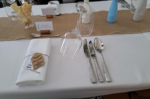 eingedeckter Tisch eingedeckter Tisch