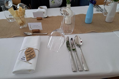 eingedeckter Tisch eingedeckter Tisch