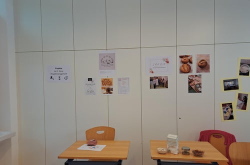 Ausstellung verschiedener Projekte der 5. Klasse Ausstellung verschiedener Projekte der 5. Klasse