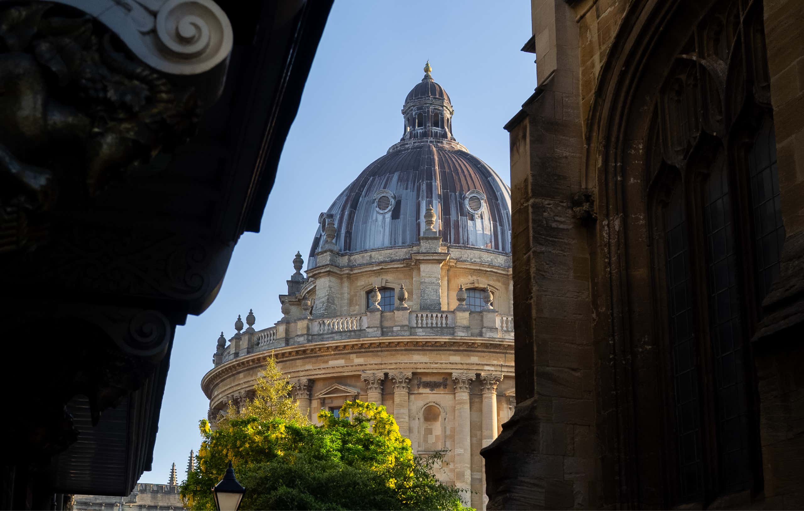 oxford's radcliffe camera on fujifilm by oxfordshire estate agent breckon & breckon