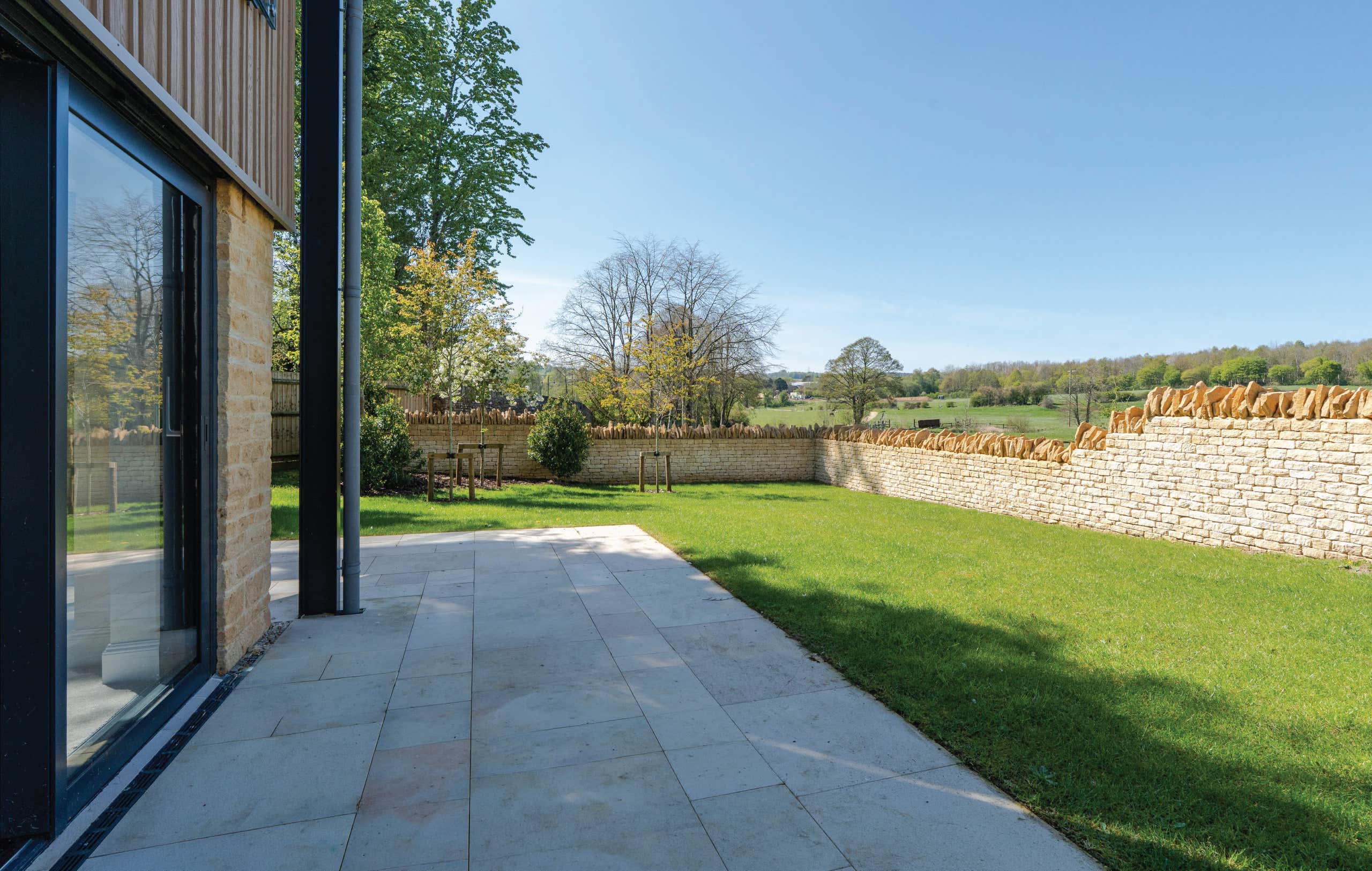 four bedroom new home in cheltenham