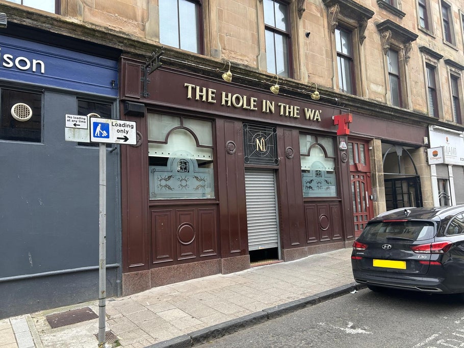 The Hole in the Wa'
