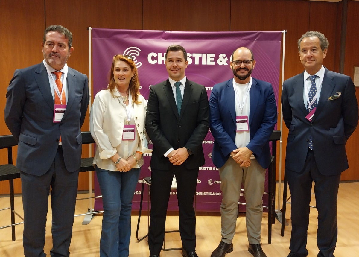 Panelistas en 'El futuro hotelero de Sevilla'