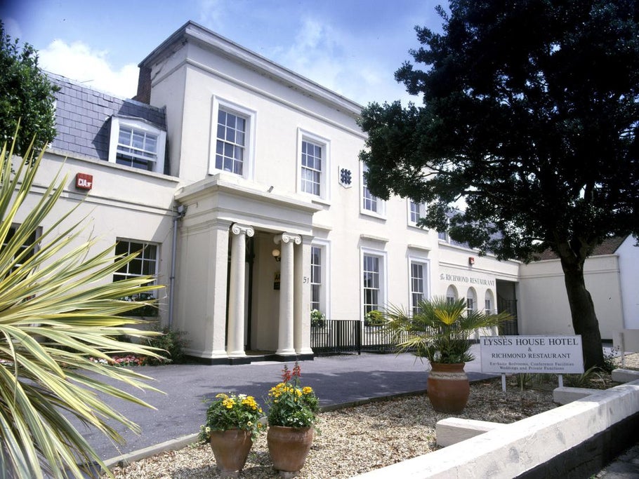 Lysses House Hotel