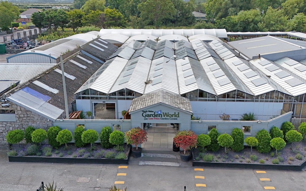 Garden world garden centre.
