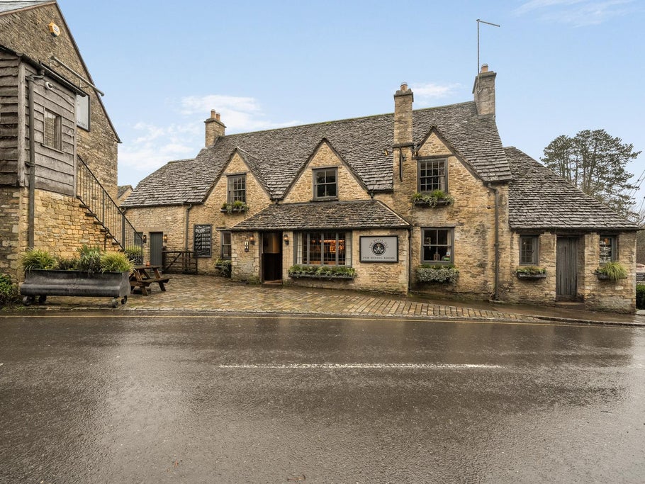 An image of The Royal Oak inn