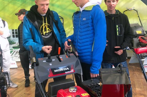 Alunni di III e IV in visita all'azienda Biasion: reparto macchinari 02 Alunni di III e IV in visita all'azienda Biasion: reparto macchinari 02