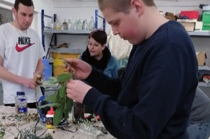 laboratorio: realizzazione prototipi con materiali di riciclo e naturali laboratorio: realizzazione prototipi con materiali di riciclo e naturali