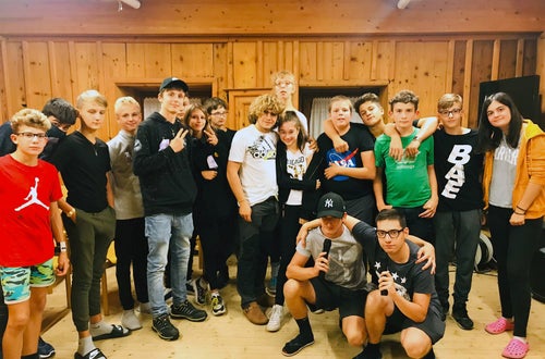 Progetti - La prima nel bosco: foto di gruppo karaoke Progetti - La prima nel bosco: foto di gruppo karaoke