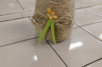 riciclo vasetti di vetro: vaso in vetro e corda riciclo vasetti di vetro: vaso in vetro e corda