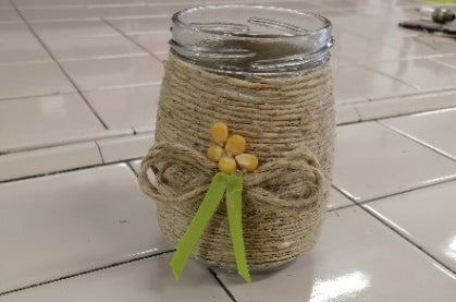 riciclo vasetti di vetro: vaso in vetro e corda riciclo vasetti di vetro: vaso in vetro e corda