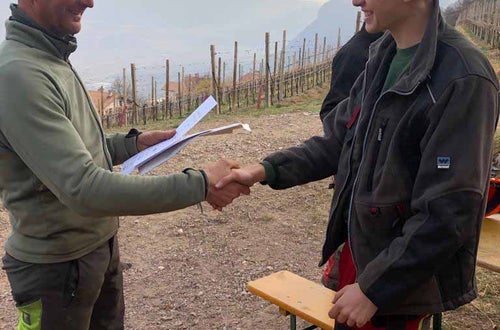 Corso motosega 2022 - consegna degli attestati 08 Corso motosega 2022 - consegna degli attestati 08