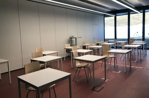 Struttura: aula polifunzionale classe II Struttura: aula polifunzionale classe II