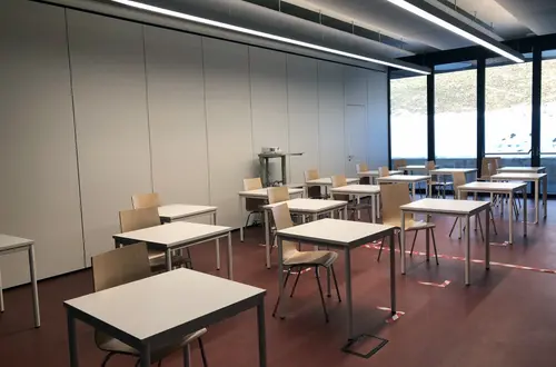 Struttura: aula polifunzionale classe II Struttura: aula polifunzionale classe II