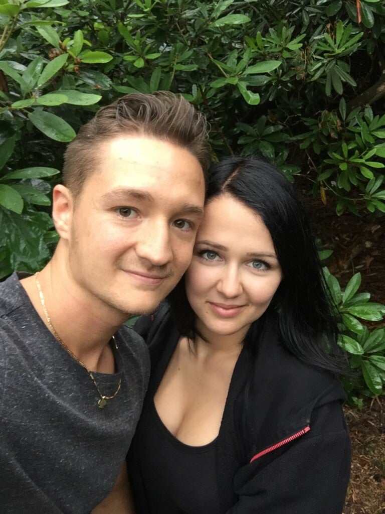 Sebastian und Martyna machen ein gemeinsames Selfie Sebastian und Martyna machen ein gemeinsames Selfie