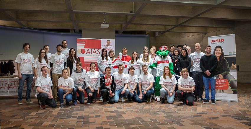 Das Team von AIAS Stuttgart erhielt u.a. Untersützung von „Fritzle“; Foto: Daniela Döhring Das Team von AIAS Stuttgart erhielt u.a. Untersützung von „Fritzle“; Foto: Daniela Döhring