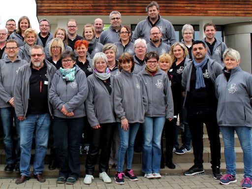 Die Hilfgruppe Eifel posiert für ein Foto Die Hilfgruppe Eifel posiert für ein Foto