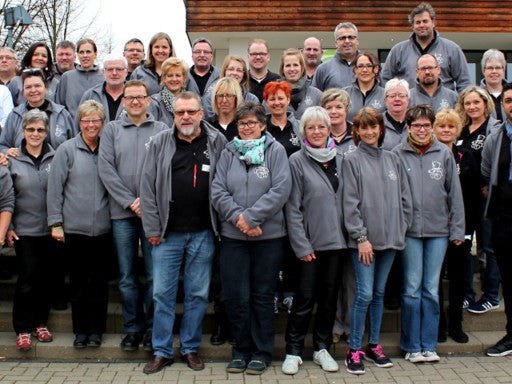 Die Hilfgruppe Eifel posiert für ein Foto Die Hilfgruppe Eifel posiert für ein Foto