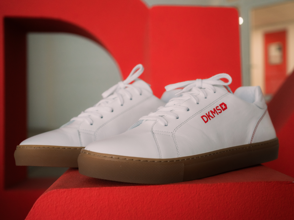 Der erste DKMS Charity Sneaker von IMOTANA Der erste DKMS Charity Sneaker von IMOTANA