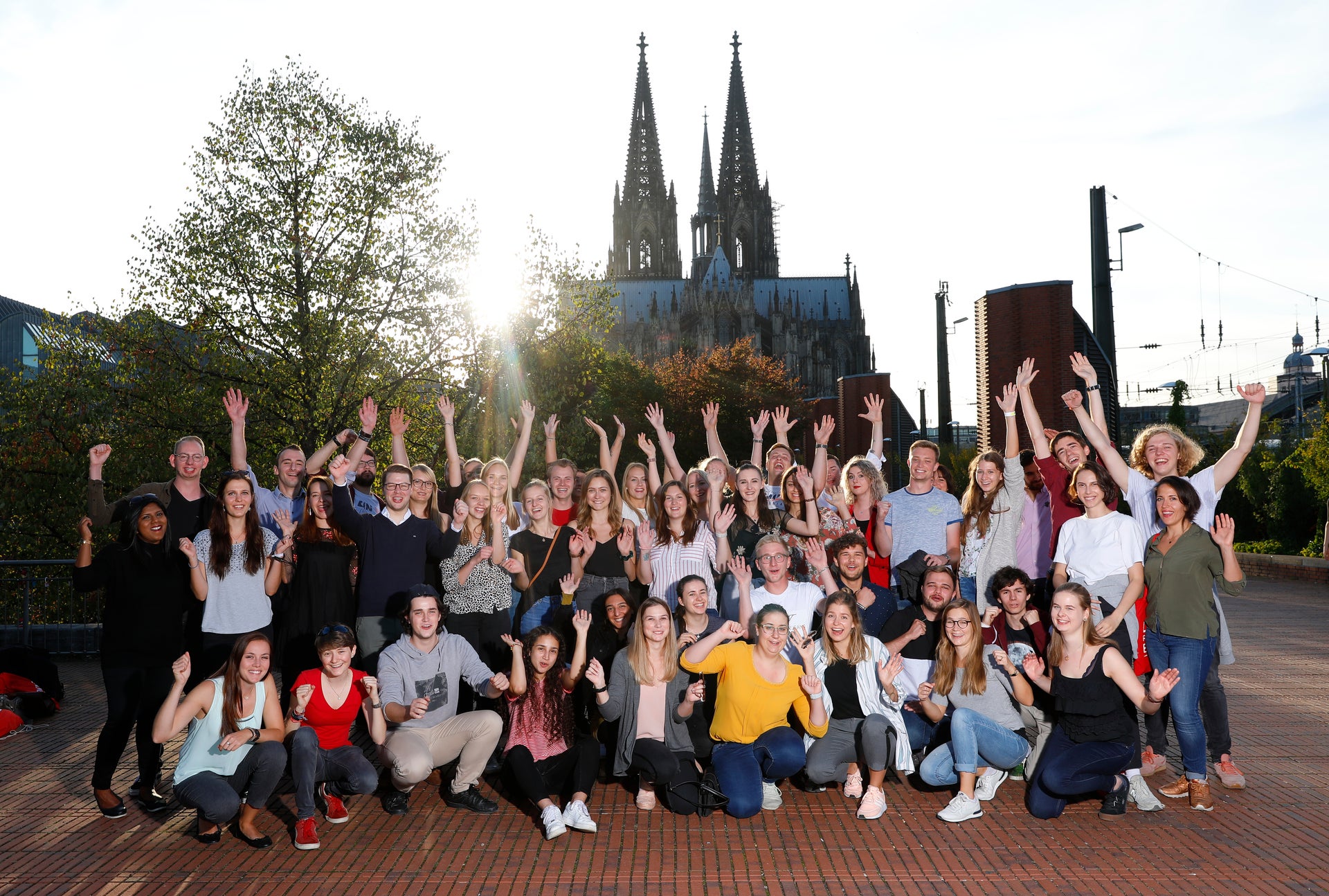 Volunteer vor Dom Volunteer vor Dom