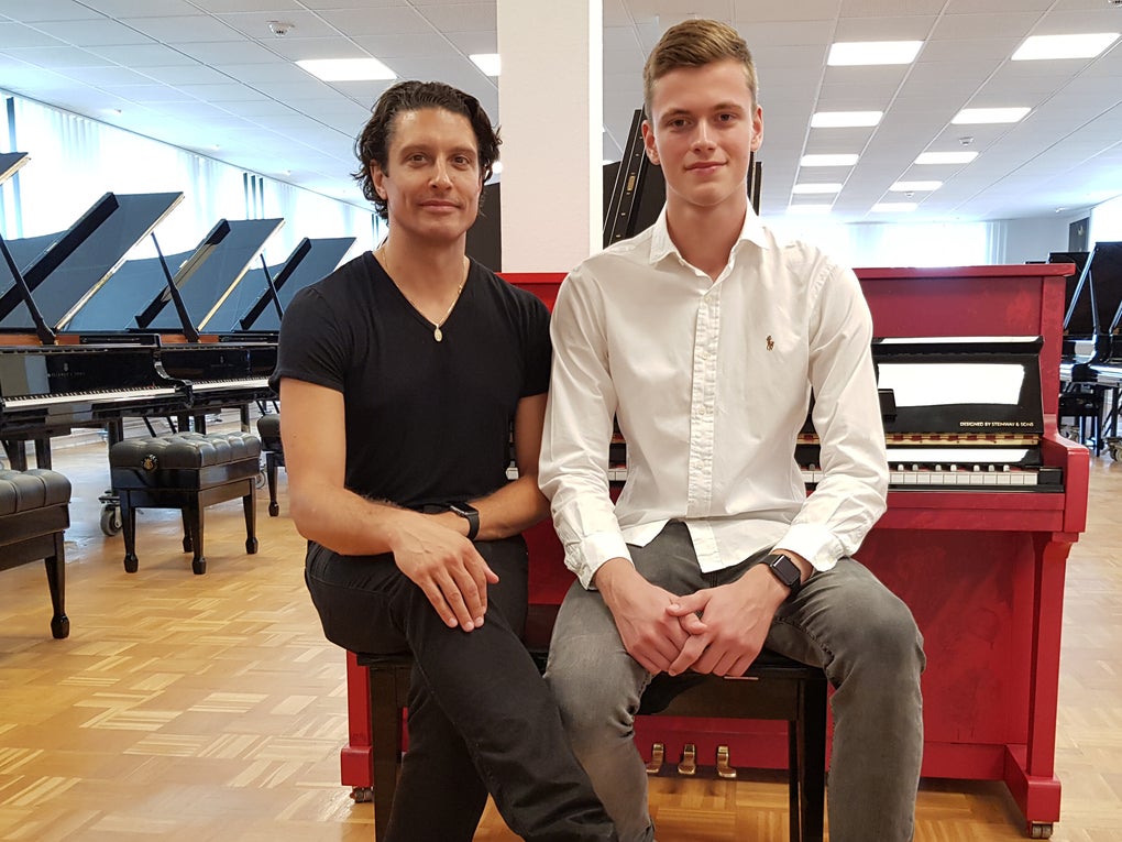Pianist David Ianni und Lukas Herrmann Pianist David Ianni und Lukas Herrmann