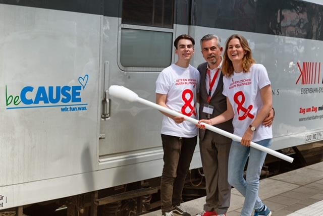 Thomas Koenen mit seinen Kindern Melanie und Marlon – auch sie hat er bereits früh für die „gute Sache“ begeistert Thomas Koenen mit seinen Kindern Melanie und Marlon – auch sie hat er bereits früh für die „gute Sache“ begeistert