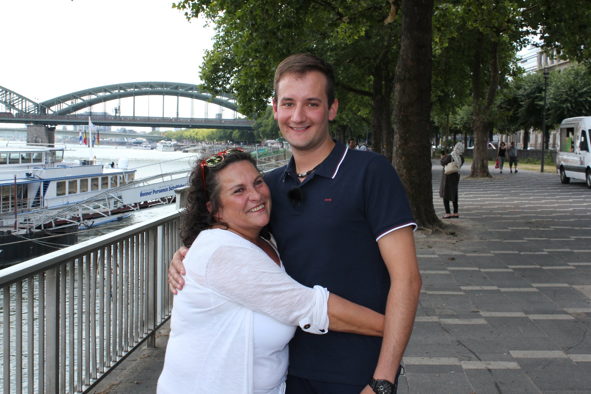 Strahlen um die Wette: Empfängerin Martina und DKMS-Spender Albert Strahlen um die Wette: Empfängerin Martina und DKMS-Spender Albert