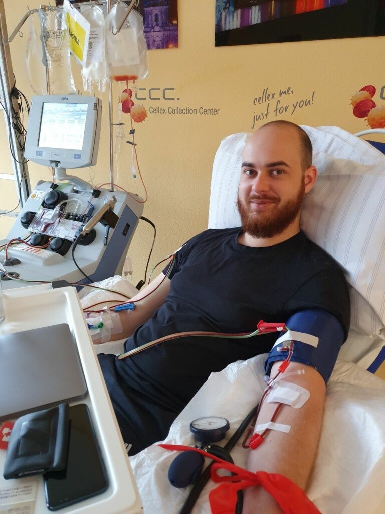 Max bei seiner Stammzellentnahme Max bei seiner Stammzellentnahme