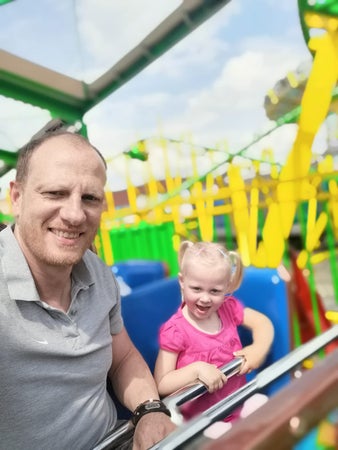 Der ehemalige Leichtathlet Marc Blume mit seiner Tochter Feelia Der ehemalige Leichtathlet Marc Blume mit seiner Tochter Feelia