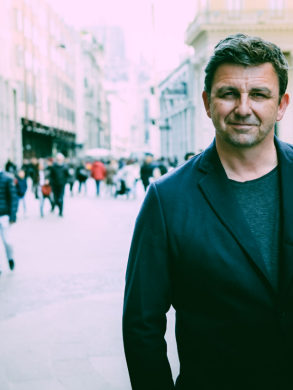 Hans Sigl legt jedem gesunden Menschen ans Herz, sich registrieren zu lassen.