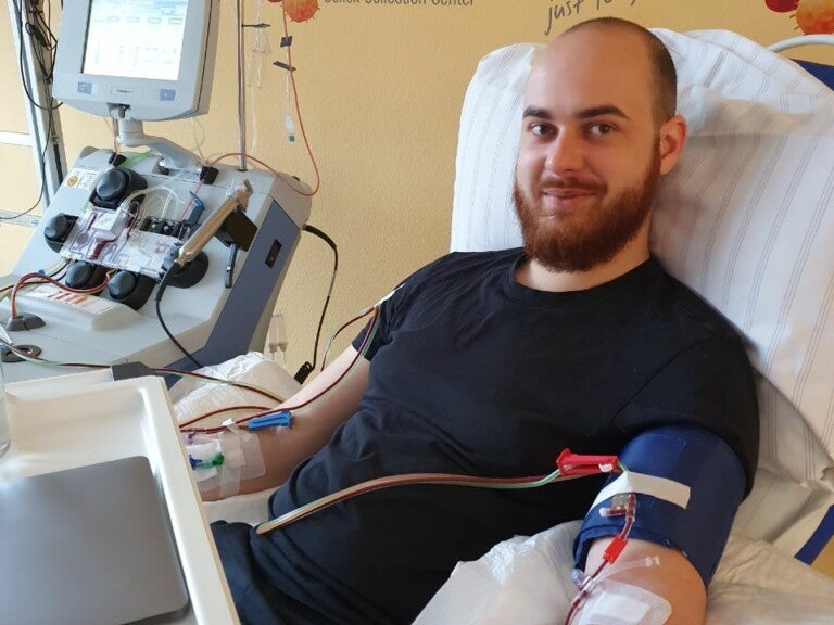 Max bei seiner Stammzellentnahme Max bei seiner Stammzellentnahme