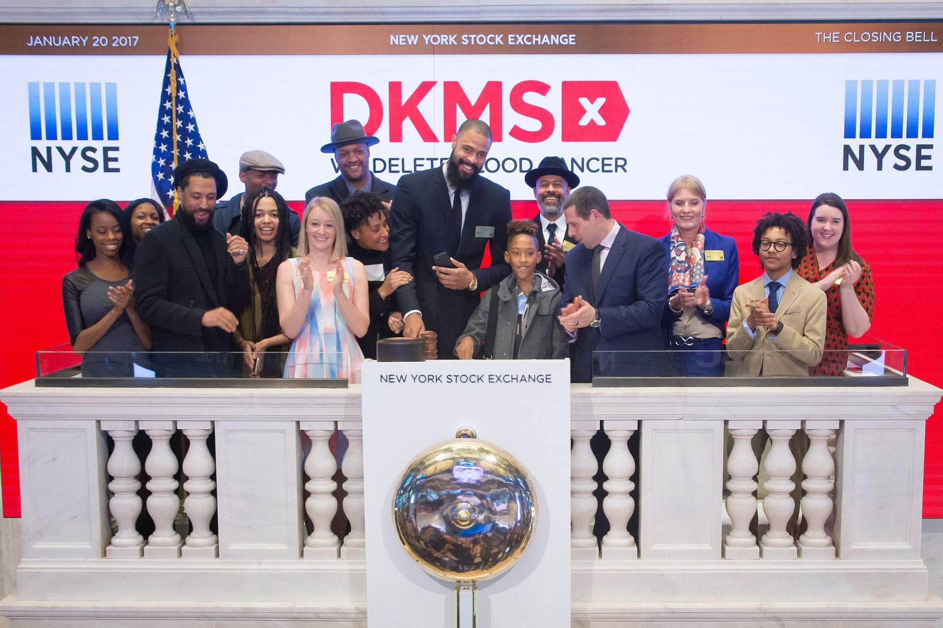 NBA-Profi Tyson Chandler läutet die Glocke an der Wall Street für die DKMS