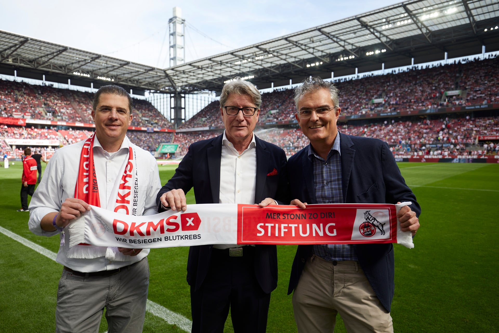 Kooperation zwischen der Stiftung 1. FC Köln und der DKMS