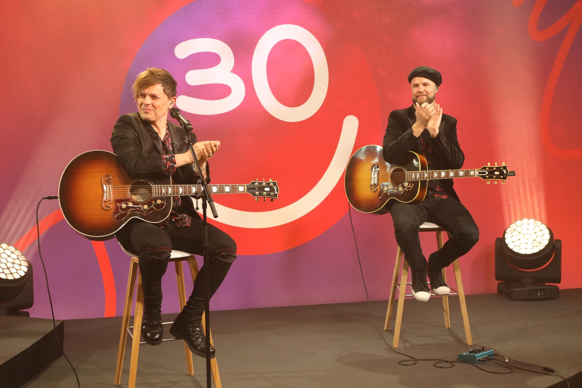 Michael Patrick Kelly unterstützte musikalisch die Jubiläumsfeier Michael Patrick Kelly unterstützte musikalisch die Jubiläumsfeier