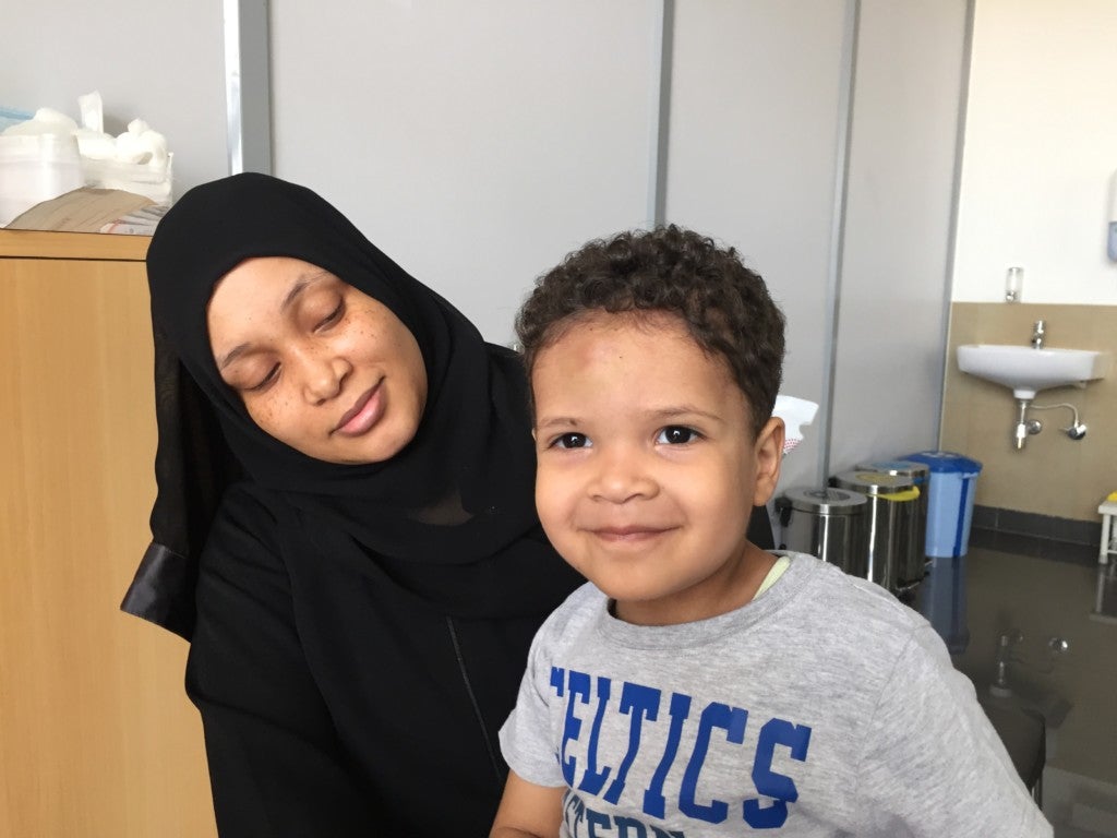 Abdullah mit seiner Mutter Marwha Abdullah mit seiner Mutter Marwha