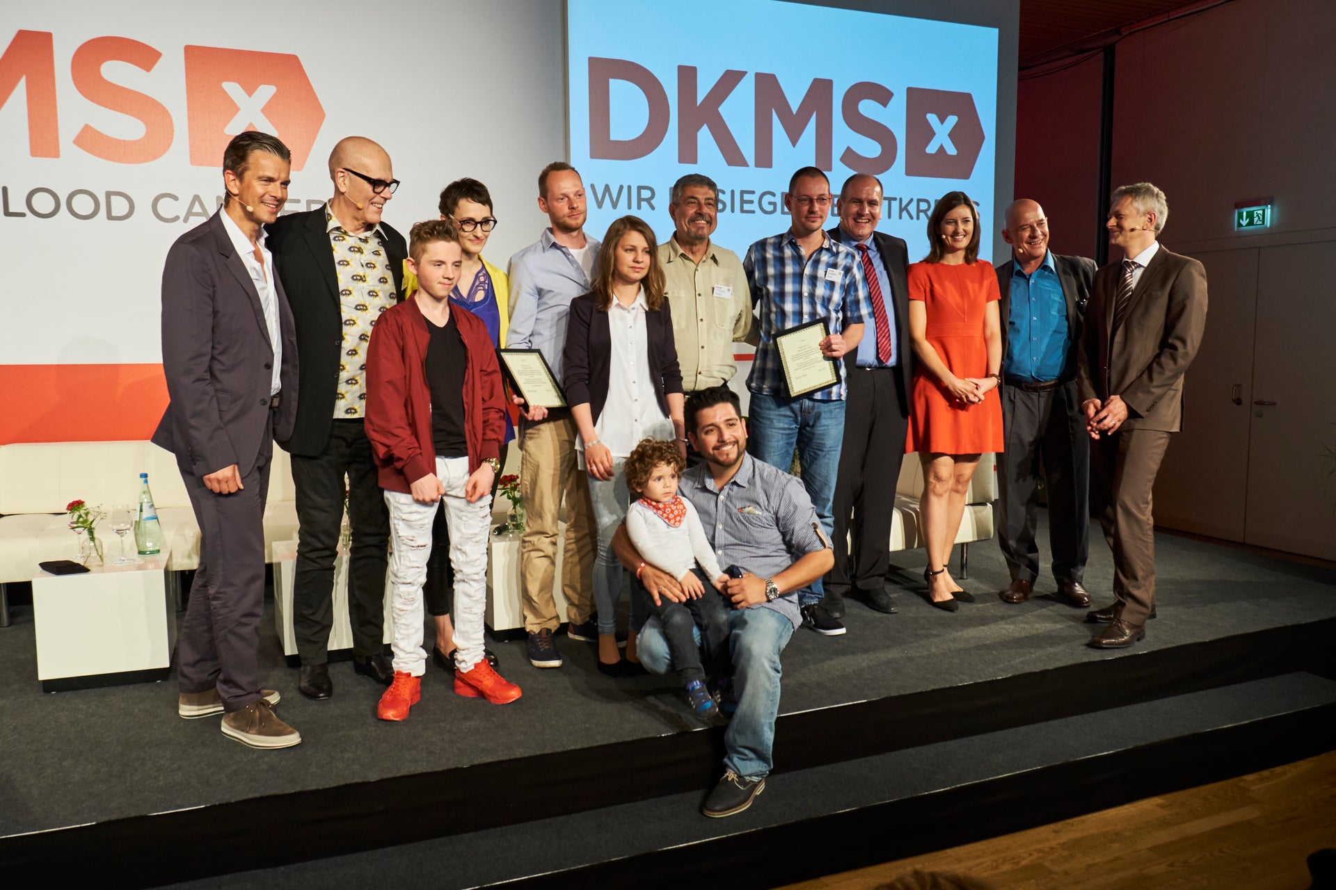 Gruppenbild beim Pressegespräch zu 25 Jahre DKMS mit Moderator Markus Lanz