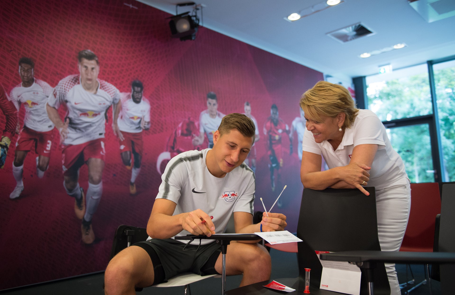 Leipzig-Kapitän Willi Orban geht voran; Credit: motivio/Florian Eisele Leipzig-Kapitän Willi Orban geht voran; Credit: motivio/Florian Eisele