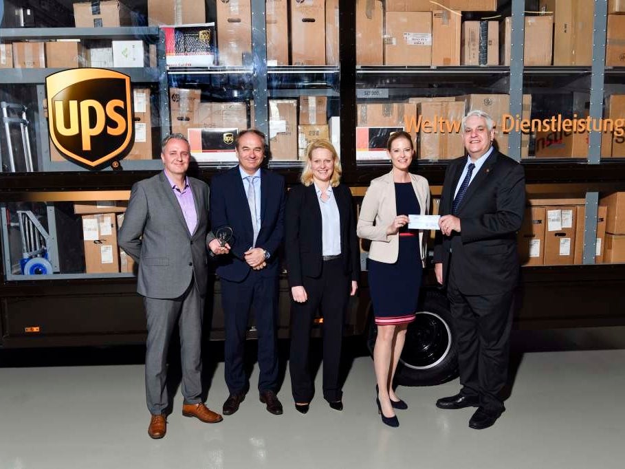 Übergabe einer Geldspende von ups an die DKMS Übergabe einer Geldspende von ups an die DKMS