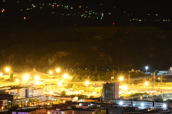 Beleuchtungsanlage, welche Licht nach oben strahlt