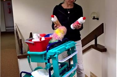 La scelta e l’utilizzo di prodotti di pulizia più ecologici che tutelino l’ambiente è una priorità che l’Amministrazione provinciale ha fatto propria da molti anni (Foto: Laboratorio biologico)