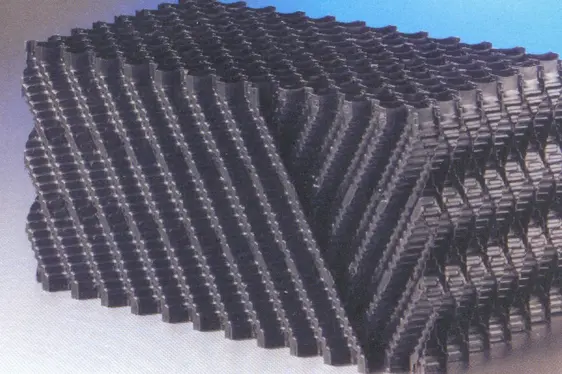 Kunststoffelement für Rigolenversickerung
(Quelle: Mahabadi, M., Regenwasserversickerung
in Stichworten: Planungsgrundsätze und Bauweisen,
Thalacker Medien, Braunschweig, 2001)