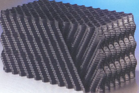 Kunststoffelement für Rigolenversickerung
(Quelle: Mahabadi, M., Regenwasserversickerung
in Stichworten: Planungsgrundsätze und Bauweisen,
Thalacker Medien, Braunschweig, 2001)