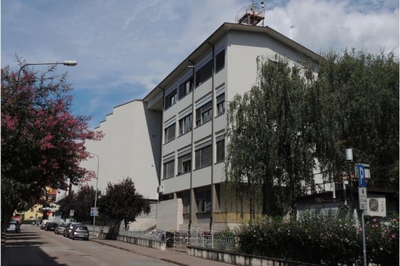 Landhaus in der Amba-Alagi-Straße 5, Bozen, wo sich auch das Labor für Wasseranalysen und Chromatographie befindet (Foto: Landesagentur für Umwelt und Klimaschutz)
