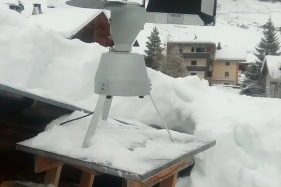 Pollenfalle Grub bei Inbetriebnahme im Spätwinter 2020 (Foto: Landesagentur für Umwelt und Klimaschutz, Felderer)
