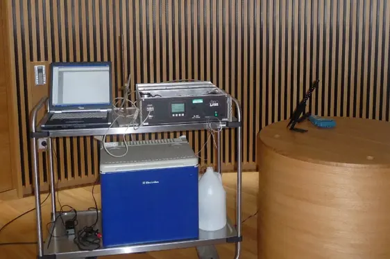 Messinstrumente für die Bestimmung der Massenkonzentration von Formaldehyd in der Innenraumluft (Foto: Landesagentur für Umwelt und Klimaschutz)