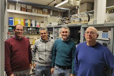 Visita al laboratorio di calibrazione del Laboratorio Analisi aria e radioprotezione; da sx Günther Kerschbaumer (APPA BZ), Fabio Cadoni (ISPRA), Diego Capobianco (ISPRA) e Oswald Vigl (Appa BZ)